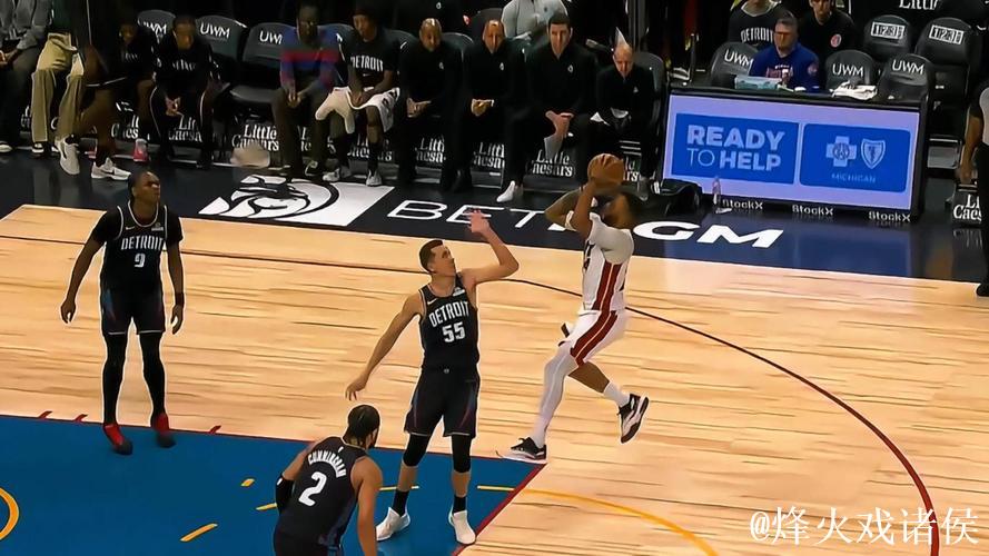 鲍威尔狂砍36分,坎宁安31+8+11,热火力克活塞豪取四连胜 鲍威尔狂砍36分,坎宁安31+8+11,热火力克活塞豪取四连胜